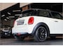 MINI Cooper 3-Deurs 1.5 Chili Sportstoelen Leder Cross punch, Panoramadak, Navi Professional, Zicht/ Wired/ Connected XL/ Licht/ Excitement/ Ambiente/ Black optic pakket, DDC, PDC, Voorruit verwarming, LMV.