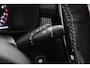 Volvo XC40 2.0 T4 R-Design | Parkeercamera | Stoelverwarming | Elektrische kofferklep | Navigatie