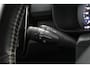 Volvo XC40 2.0 T4 R-Design | Parkeercamera | Stoelverwarming | Elektrische kofferklep | Navigatie