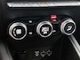 Renault Captur 1.6 E-Tech Plug-in Hybrid 160 Intens | Apple Carplay/Android Auto | Autonomous Emergency Braking | Cruise Control | Electronic Climate Control | Kunstlederen/stof bekleding | LED koplampen | lichtmetalen velgen 17 |