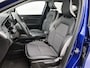 Renault Captur 1.6 E-Tech Plug-in Hybrid 160 Intens | Apple Carplay/Android Auto | Autonomous Emergency Braking | Cruise Control | Electronic Climate Control | Kunstlederen/stof bekleding | LED koplampen | lichtmetalen velgen 17 |