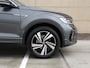 Volkswagen T-Roc 1.5 TSI R-Line 150PK DSG | Navigatie | Trekhaak | LED plus | 18" Lmv | Achteruitrijcamera | Stoel/stuurverwarming