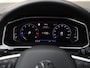 Volkswagen T-Roc 1.5 TSI R-Line 150PK DSG | Navigatie | Trekhaak | LED plus | 18" Lmv | Achteruitrijcamera | Stoel/stuurverwarming