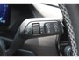 Ford Puma 1.0-125pk EcoBoost Mild-Hybrid Titanium X. Garantie t/m 07-03-2028 ! Slechts 7.400km ! Cruise cntrl, climate cntrl, stoel-, stuur- en voorraamverw., draadloos opladen telefoon, trekhaak afneembaar, navigatie, telefoonvoorb., LM wielen, B&O soundsyst., digitaal dashboard etc.