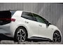 Volkswagen ID.3 Business 58 kWh First Edition | Camera | Stoelverwarming | Trekhaak |