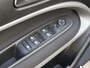 Jeep Avenger Longitude 54 kWh | Accu 97% | Apple Carplay/Android Auto | Cruise Control | Parkeersensoren achter | Airco | Bluetooth |