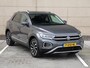 Volkswagen T-Roc 1.5 TSI Style 150pk DSG | Navigatie| Cruise control | LED | Camera | Digital Dashboard | Stoelverwarming |