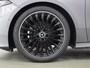 Mercedes-Benz A-klasse 180 Star Edition AMG Line | Achteruitrijcamera | Keyless go | Sfeerverlichting | Stoelverwarming | Panoramaschuifdak |