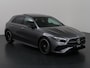 Mercedes-Benz A-klasse 180 Star Edition AMG Line | Achteruitrijcamera | Keyless go | Sfeerverlichting | Stoelverwarming | Panoramaschuifdak |
