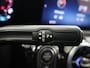 Mercedes-Benz A-klasse 180 Star Edition AMG Line | Achteruitrijcamera | Keyless go | Sfeerverlichting | Stoelverwarming | Panoramaschuifdak |