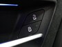 Mercedes-Benz A-klasse 180 Star Edition AMG Line | Achteruitrijcamera | Keyless go | Sfeerverlichting | Stoelverwarming | Panoramaschuifdak |