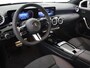Mercedes-Benz A-klasse 180 Star Edition AMG Line | Achteruitrijcamera | Keyless go | Sfeerverlichting | Stoelverwarming | Panoramaschuifdak |