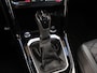 Volkswagen T-Roc 1.5 TSI R-Line Business | 150 pk | 1e eigenaar | Navigatie | LED Matrix | Trekhaak | 19" Misano | Panaramadak |