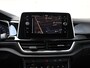 Volkswagen T-Roc 1.5 TSI R-Line Business | 150 pk | 1e eigenaar | Navigatie | LED Matrix | Trekhaak | 19" Misano | Panaramadak |