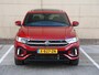 Volkswagen T-Roc 1.5 TSI R-Line Business | 150 pk | 1e eigenaar | Navigatie | LED Matrix | Trekhaak | 19" Misano | Panaramadak |