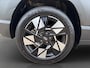Hyundai Kona 1.6 GDI HEV 141pk Comfort Smart | Camera | Draadloos carplay | Climate control | Adaptive cruise control | Dodehoekdetectie | Elektrische achterklep | Full Led koplampen | 18'' velgen | Stuurverwarming | Stoelverwarming