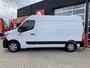 Renault Master T35 2.3 dCi 150 L2H2 Red Edition Multimedia systeem, Trekhaak 3,5T, Flitsers voor en achter, Achteruitrijcamera, Draadloos laden telefoon.