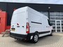 Renault Master T35 2.3 dCi 150 L2H2 Red Edition Multimedia systeem, Trekhaak 3,5T, Flitsers voor en achter, Achteruitrijcamera, Draadloos laden telefoon.