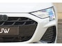 Audi A3 Sportback 40 TFSIe 204pk S Edition | Panoramadak | Camera | Lichtpakket Ambiente Pro | PDC