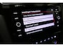 Volkswagen Golf 2.0 TSI GTI TCR / Akrapovic uitlaat / Panoramadak / Stoelverwarming / Apple Carplay - Android Auto / Ambienteverlichting / DCC / Climatronic / Adaptive Cruise Control / 18'' LMV / Digitaal instrumentenpaneel