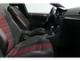 Volkswagen Golf 2.0 TSI GTI TCR / Akrapovic uitlaat / Panoramadak / Stoelverwarming / Apple Carplay - Android Auto / Ambienteverlichting / DCC / Climatronic / Adaptive Cruise Control / 18'' LMV / Digitaal instrumentenpaneel
