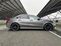 Mercedes-Benz A-klasse 180 Star Edition AMG Line | Night | Panoramadak | Sfeerverlichting | 19" Multispaaks | Parkeercamera | Stoelverwarming |