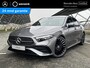 Mercedes-Benz A-klasse 180 Star Edition AMG Line | Night | Panoramadak | Sfeerverlichting | 19" Multispaaks | Parkeercamera | Stoelverwarming |