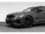 BMW 3-Serie Touring 320e xDrive M Sport / M340i Diffuser / Black Diamond M Grille / M340i M Sport bumper pakket / Schuif-/kanteldak / Elektr. verstelbare voorstoelen (links met memory) / Stoelverwarming / Apple Carplay - Android Auto / Achteruitrijcamera / Ambienteverlichting / 19'' LMV / Shadow Line / Full LED / Adaptive Cruise Control