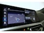 BMW 3-Serie Touring 320e xDrive M Sport / M340i Diffuser / Black Diamond M Grille / M340i M Sport bumper pakket / Schuif-/kanteldak / Elektr. verstelbare voorstoelen (links met memory) / Stoelverwarming / Apple Carplay - Android Auto / Achteruitrijcamera / Ambienteverlichting / 19'' LMV / Shadow Line / Full LED / Adaptive Cruise Control