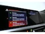 BMW 3-Serie Touring 320e xDrive M Sport / M340i Diffuser / Black Diamond M Grille / M340i M Sport bumper pakket / Schuif-/kanteldak / Elektr. verstelbare voorstoelen (links met memory) / Stoelverwarming / Apple Carplay - Android Auto / Achteruitrijcamera / Ambienteverlichting / 19'' LMV / Shadow Line / Full LED / Adaptive Cruise Control