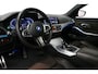 BMW 3-Serie Touring 320e xDrive M Sport / M340i Diffuser / Black Diamond M Grille / M340i M Sport bumper pakket / Schuif-/kanteldak / Elektr. verstelbare voorstoelen (links met memory) / Stoelverwarming / Apple Carplay - Android Auto / Achteruitrijcamera / Ambienteverlichting / 19'' LMV / Shadow Line / Full LED / Adaptive Cruise Control
