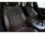 BMW 3-Serie Touring 320e xDrive M Sport / M340i Diffuser / Black Diamond M Grille / M340i M Sport bumper pakket / Schuif-/kanteldak / Elektr. verstelbare voorstoelen (links met memory) / Stoelverwarming / Apple Carplay - Android Auto / Achteruitrijcamera / Ambienteverlichting / 19'' LMV / Shadow Line / Full LED / Adaptive Cruise Control