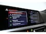 BMW 3-Serie Touring 320e xDrive M Sport / M340i Diffuser / Black Diamond M Grille / M340i M Sport bumper pakket / Schuif-/kanteldak / Elektr. verstelbare voorstoelen (links met memory) / Stoelverwarming / Apple Carplay - Android Auto / Achteruitrijcamera / Ambienteverlichting / 19'' LMV / Shadow Line / Full LED / Adaptive Cruise Control