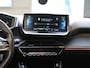 Peugeot e-2008 SUV EV GT Pack 50 kWh | Navigatie | Adaptieve Cruise Control | Achteruitrijcamera | Dodehoekwaarschuwing | Apple Carplay/Android Auto