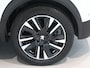 Peugeot e-2008 SUV EV GT Pack 50 kWh | Navigatie | Adaptieve Cruise Control | Achteruitrijcamera | Dodehoekwaarschuwing | Apple Carplay/Android Auto