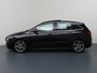 Mercedes-Benz B-klasse 180 Star Edition AMG | Panoramadak | Trekhaak | Multibeam LED | Memory | Winterpakket | Keyless |