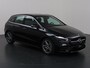 Mercedes-Benz B-klasse 180 Star Edition AMG | Panoramadak | Trekhaak | Multibeam LED | Memory | Winterpakket | Keyless |