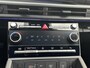 Hyundai Santa Fe 1.6 T-GDI PHEV Black Line 4WD 7p. | DEMO VOORDEEL | Apple Carplay/ Android Auto | Trekhaak | Elektrische achterklep | Stoelverwarming/Verkoeling | Stuurverwarming | Draadloos opladen | Adaptief Cruise Control | Elektrische verstelbare stoelen | Head-up display |