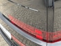 Hyundai Santa Fe 1.6 T-GDI PHEV Black Line 4WD 7p. | Apple Carplay/ Android Auto | Trekhaak | Elektrische achterklep | Stoel/stuurverwarming | Draadloos opladen | Adaptief Cruise Control | Elektrische verstelbare stoelen | Head-up display |