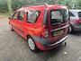 Dacia Logan MCV 1.6 Ambiance | 1E EIGENAAR | 12MND GARANTIE | AIRCO | LAGE KM | NW APK | TREKHAAK |