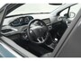 Peugeot 2008 PureTech 110 Allure | UNIEKE KLEUR! | Trekhaak | Camera | Apple Carplay | Parkeersensoren