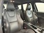 Volvo XC60 2.0 T5 FWD Polar+ Automaat Panoramadak Trekhaak Navigatie Camera Parkeersensoren Cruise Control Stoelverwarming Elektrische achterklep Memory stoelen Climate Control Lichtmetalen velgen