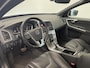 Volvo XC60 2.0 T5 FWD Polar+ Automaat Panoramadak Trekhaak Navigatie Camera Parkeersensoren Cruise Control Stoelverwarming Elektrische achterklep Memory stoelen Climate Control Lichtmetalen velgen