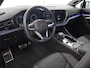 Volkswagen Touareg 3.0 TSi eHybrid 4MOTION R | HUD | Dyna Audio | Trekhaak | Nachtzicht | Stoelverwarming voor en achter | Panoramadak | Matrix LED | Luchtvering | Stoelmassage | Comfort-Pakket | SoftClose |