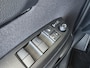Toyota Yaris Cross 1.5 Hybrid Explore Parkeersensoren V+A | verwarmde stoelen | 17 inch | Keyless entry | Climate control