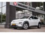 Hyundai Kona Electric EV Premium 64 kWh - Stoelventilatie | Achterbankverw. | Adpt. cruise