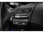 Hyundai Kona Electric EV Premium 64 kWh - Stoelventilatie | Achterbankverw. | Adpt. cruise
