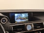 Lexus IS 300h Hybrid Business Line | Trekhaak | Parkeersensoren voor - en achter | Schuif - / kanteldak |