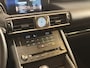 Lexus IS 300h Hybrid Business Line | Trekhaak | Parkeersensoren voor - en achter | Schuif - / kanteldak |