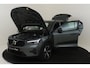 Volvo XC40 B4 (M-HYBRID) PLUS DARK -CAMERA|ADAP.CRUISE|VERW.VOORRUIT|TREKHAAK|HARMAN/KARDON|19"